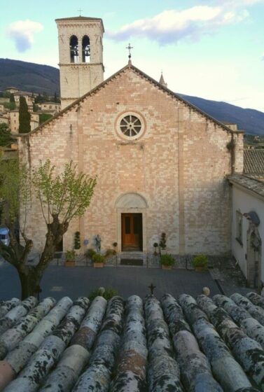 NUOVE INIZIATIVE AL SANTUARIO: MESSA IN INGLESE E LA DOMENICA DELLA SPOGLIAZIONE